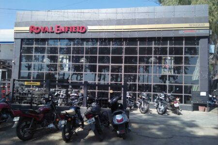 newaskar-automobiles-showroom-and-workshop-kedgaon-ahmednagar-motorcycle-dealers-royal-enfield-authorised