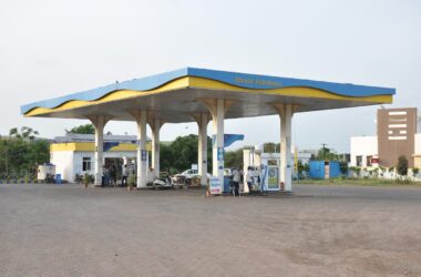 Bharat_Petroleum,_Petrol_cng